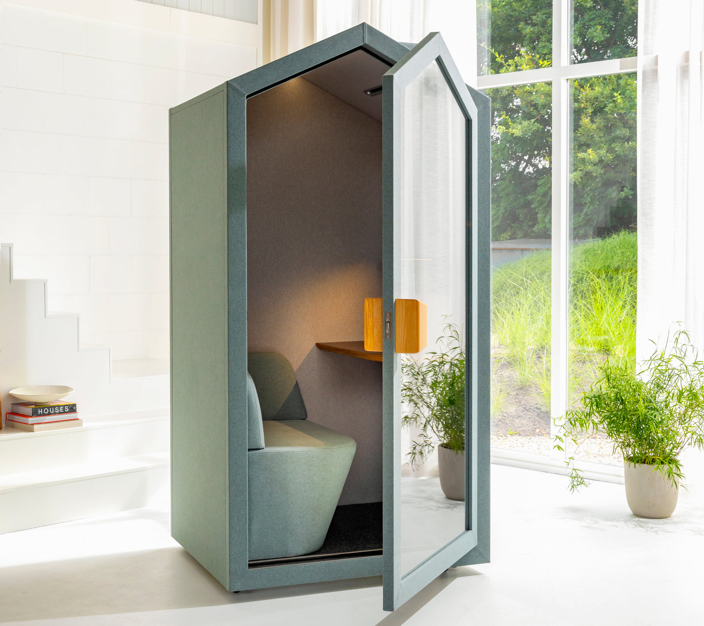 DEN Work Booth